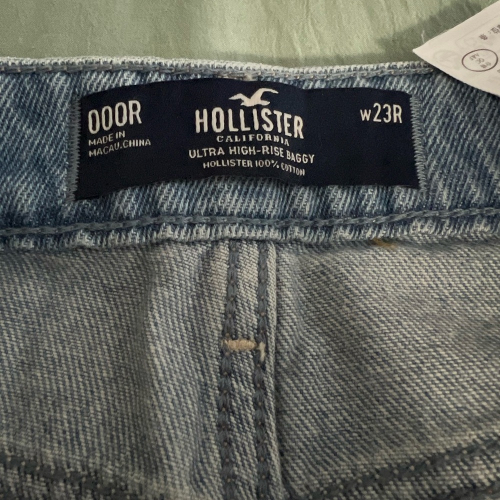 Hollister Men's Light Blue Jeans